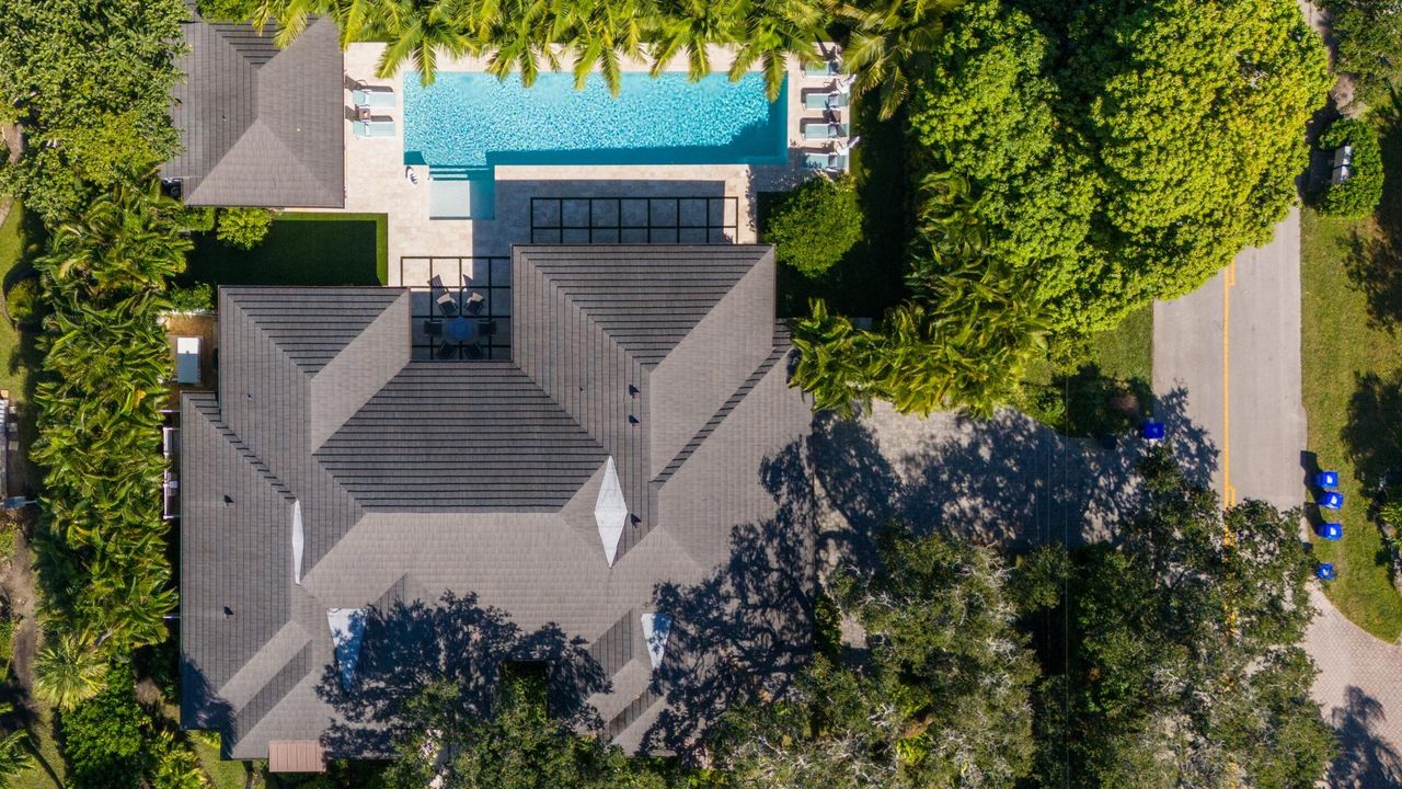 For Sale: $4,950,000 (5 beds, 5 baths, 3833 Square Feet)