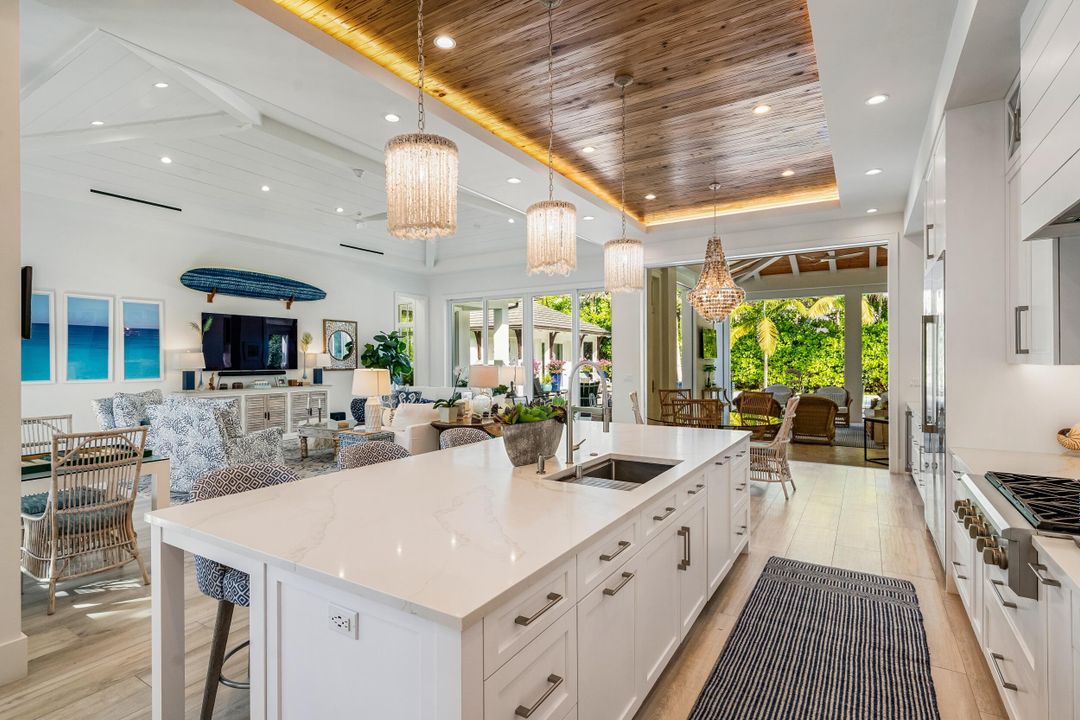 For Sale: $4,950,000 (5 beds, 5 baths, 3833 Square Feet)