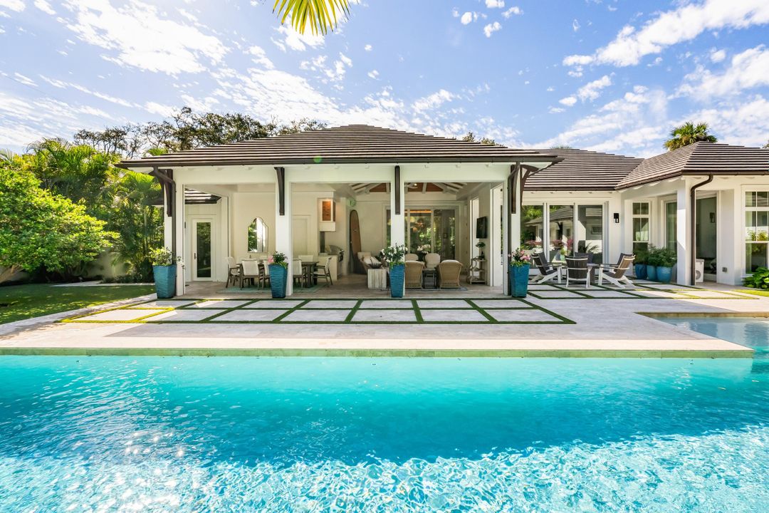 For Sale: $4,950,000 (5 beds, 5 baths, 3833 Square Feet)