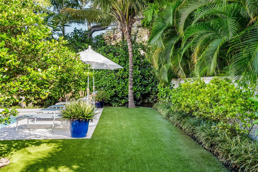 For Sale: $4,950,000 (5 beds, 5 baths, 3833 Square Feet)