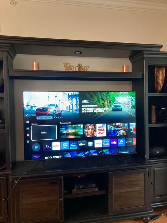 For Rent: $2,900 (2 beds, 1 baths, 933 Square Feet)