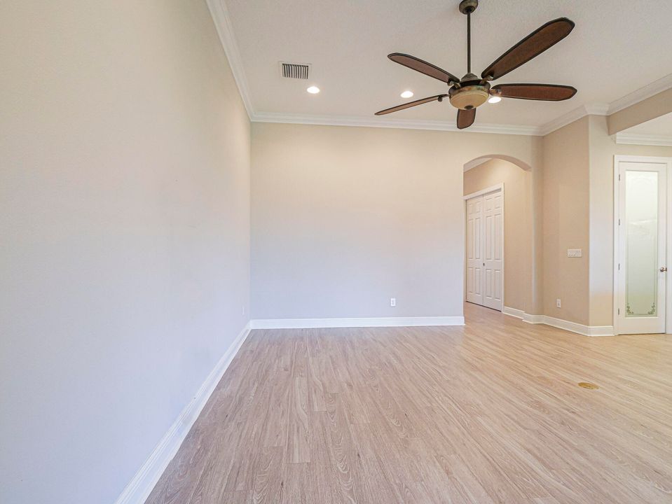 待售: $367,000 (3 贝兹, 2 浴室, 1682 平方英尺)