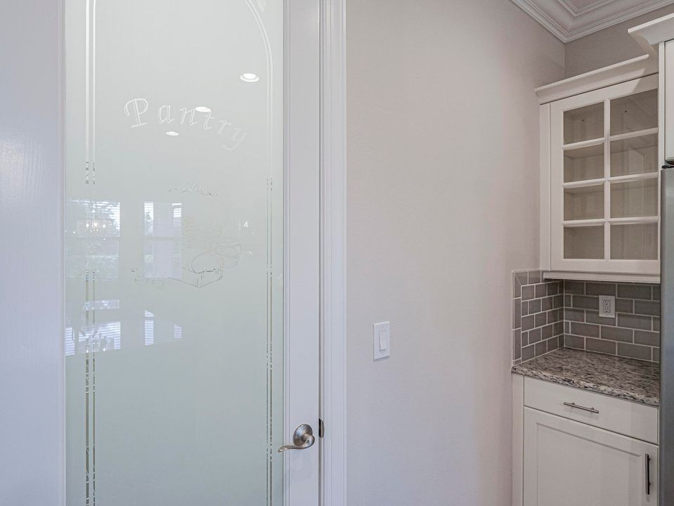 待售: $367,000 (3 贝兹, 2 浴室, 1682 平方英尺)