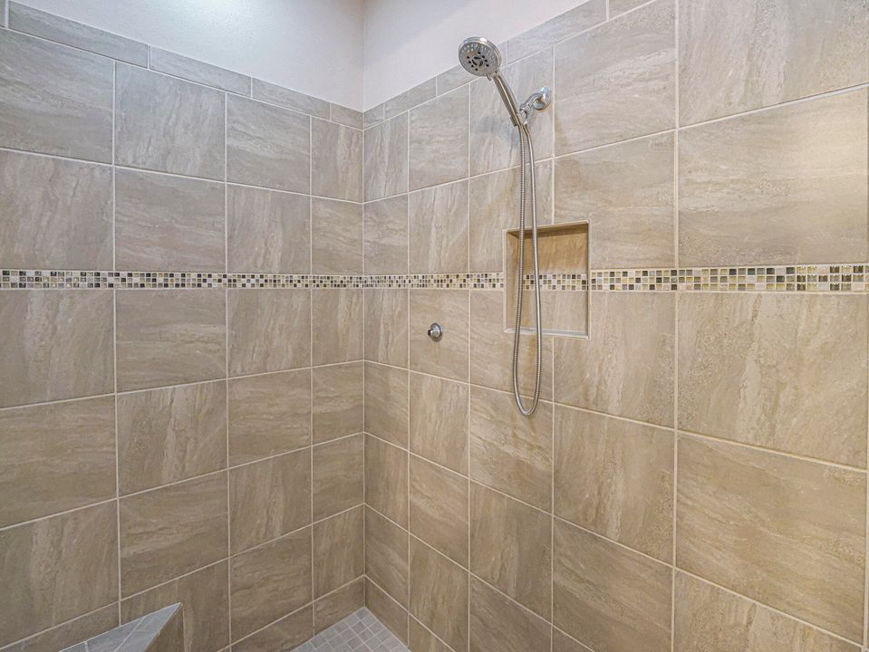 待售: $367,000 (3 贝兹, 2 浴室, 1682 平方英尺)