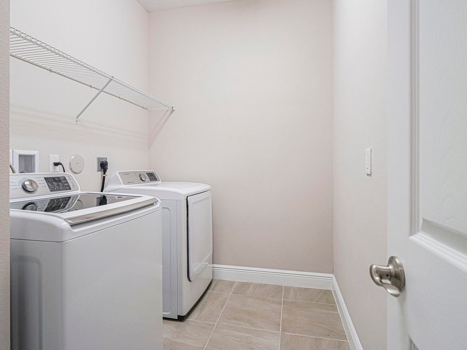 待售: $367,000 (3 贝兹, 2 浴室, 1682 平方英尺)