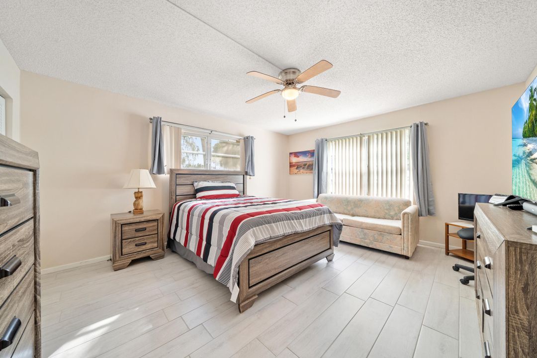 合同活跃: $2,500 (2 贝兹, 2 浴室, 1291 平方英尺)