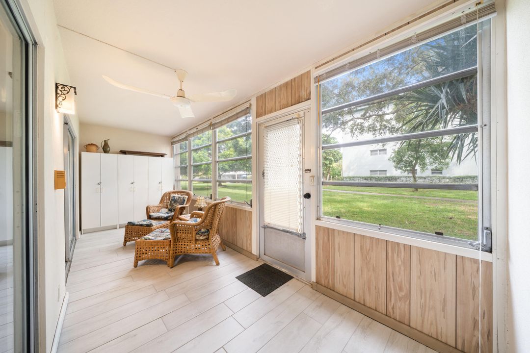 合同活跃: $2,500 (2 贝兹, 2 浴室, 1291 平方英尺)