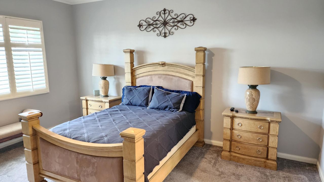 For Rent: $2,150 (2 beds, 2 baths, 1989 Square Feet)