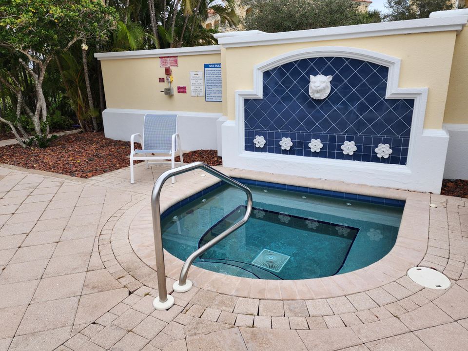 For Rent: $2,150 (2 beds, 2 baths, 1989 Square Feet)