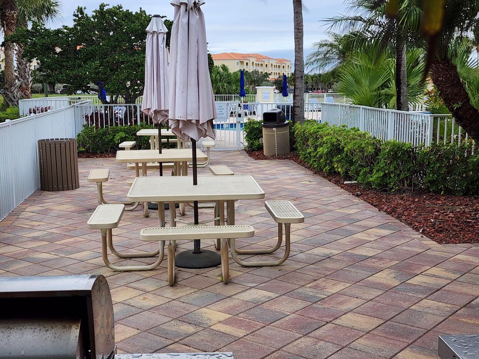 For Rent: $2,150 (2 beds, 2 baths, 1989 Square Feet)