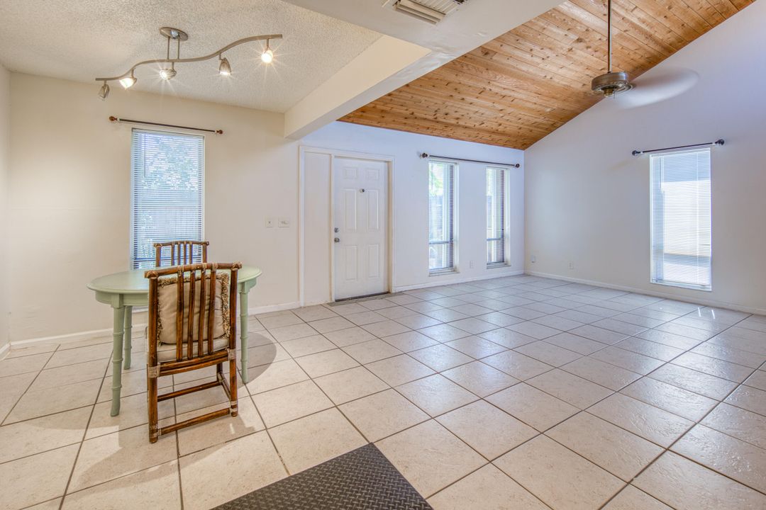 В аренду: $1,995 (2 спален, 1 ванн, 897 Квадратных фут)