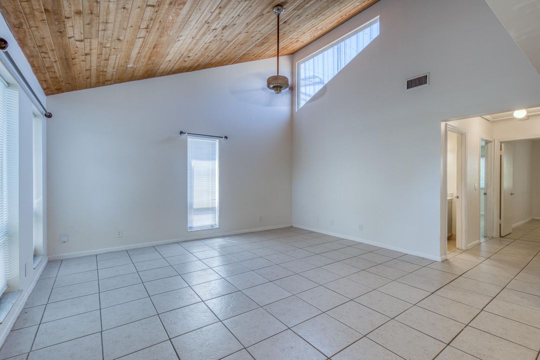 В аренду: $1,995 (2 спален, 1 ванн, 897 Квадратных фут)