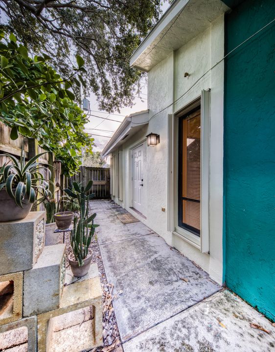 В аренду: $1,995 (2 спален, 1 ванн, 897 Квадратных фут)