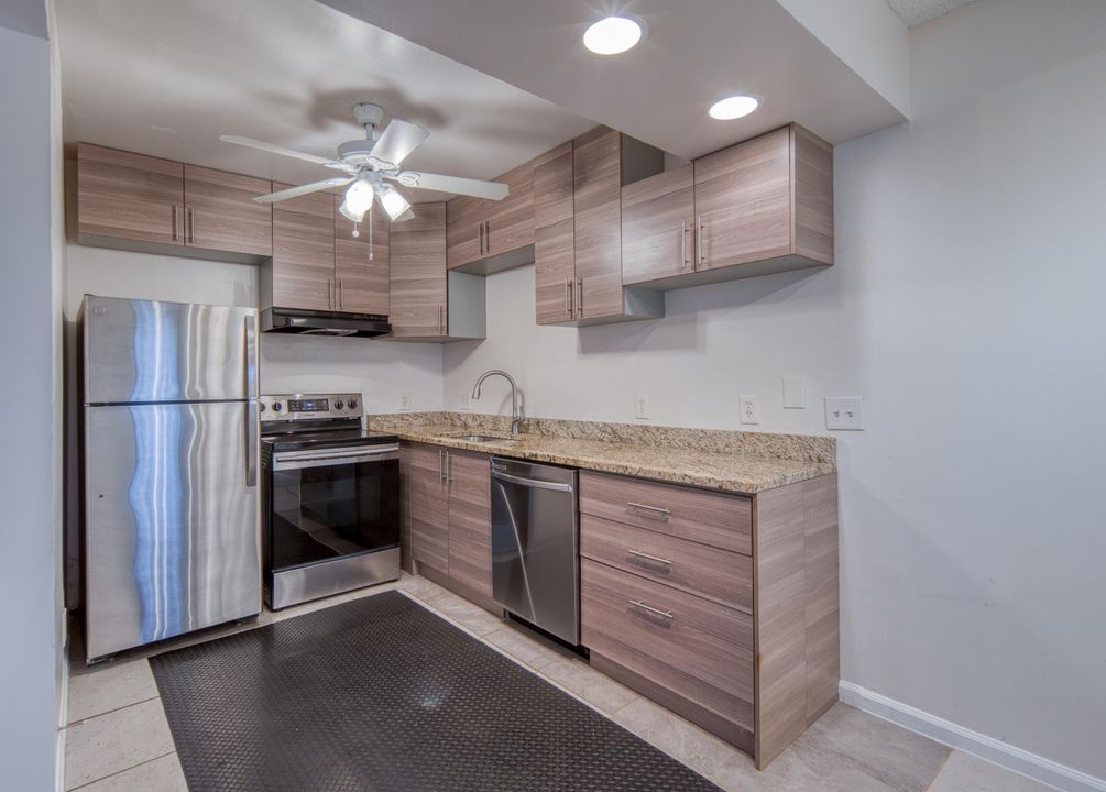 В аренду: $1,995 (2 спален, 1 ванн, 897 Квадратных фут)