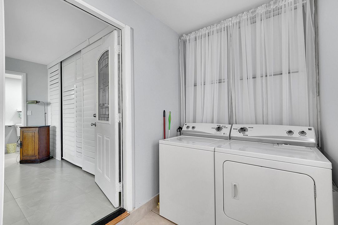 Activo con contrato: $99,900 (1 camas, 1 baños, 720 Pies cuadrados)