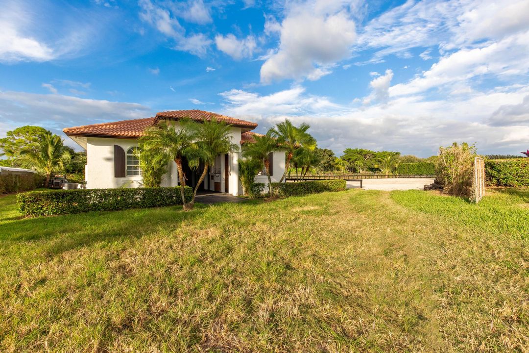 В аренду: $1,750 (2 спален, 1 ванн, 3208 Квадратных фут)