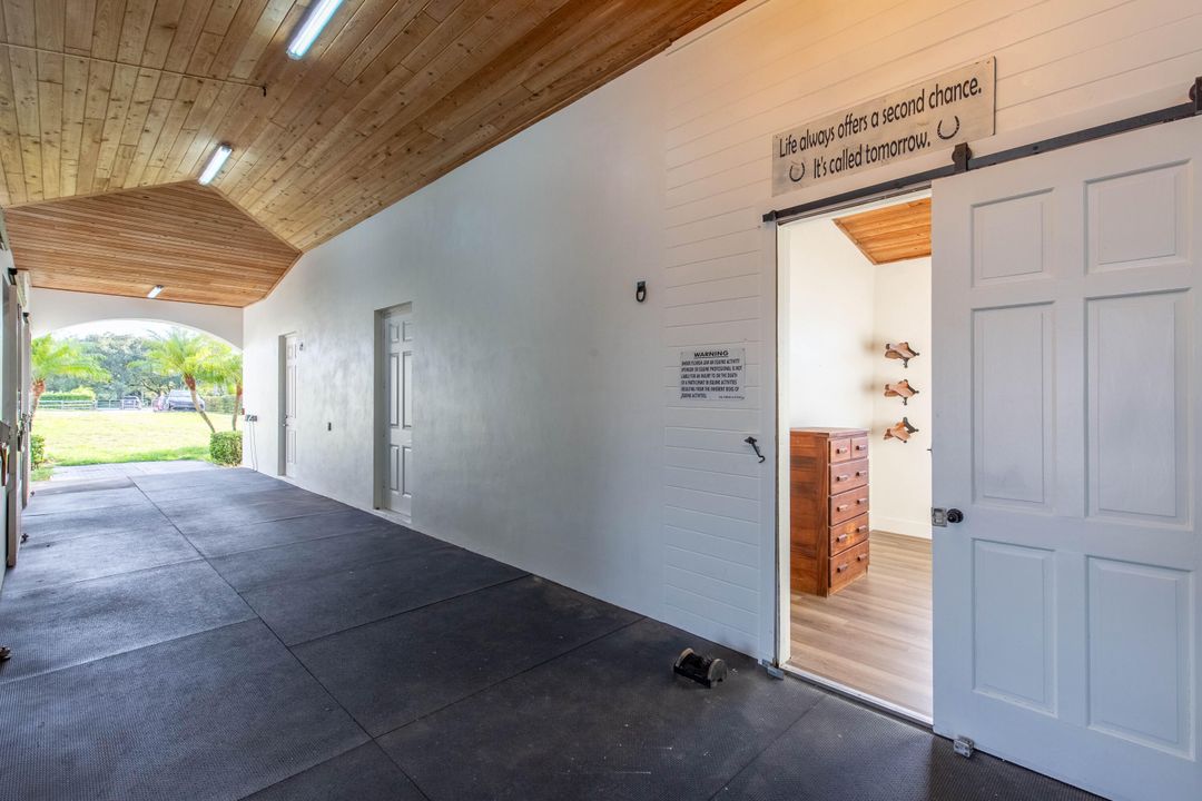 В аренду: $1,750 (2 спален, 1 ванн, 3208 Квадратных фут)