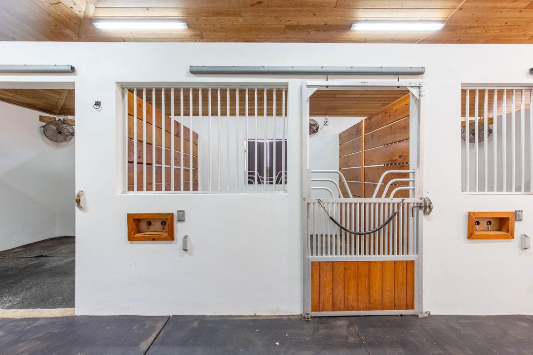 В аренду: $1,750 (2 спален, 1 ванн, 3208 Квадратных фут)