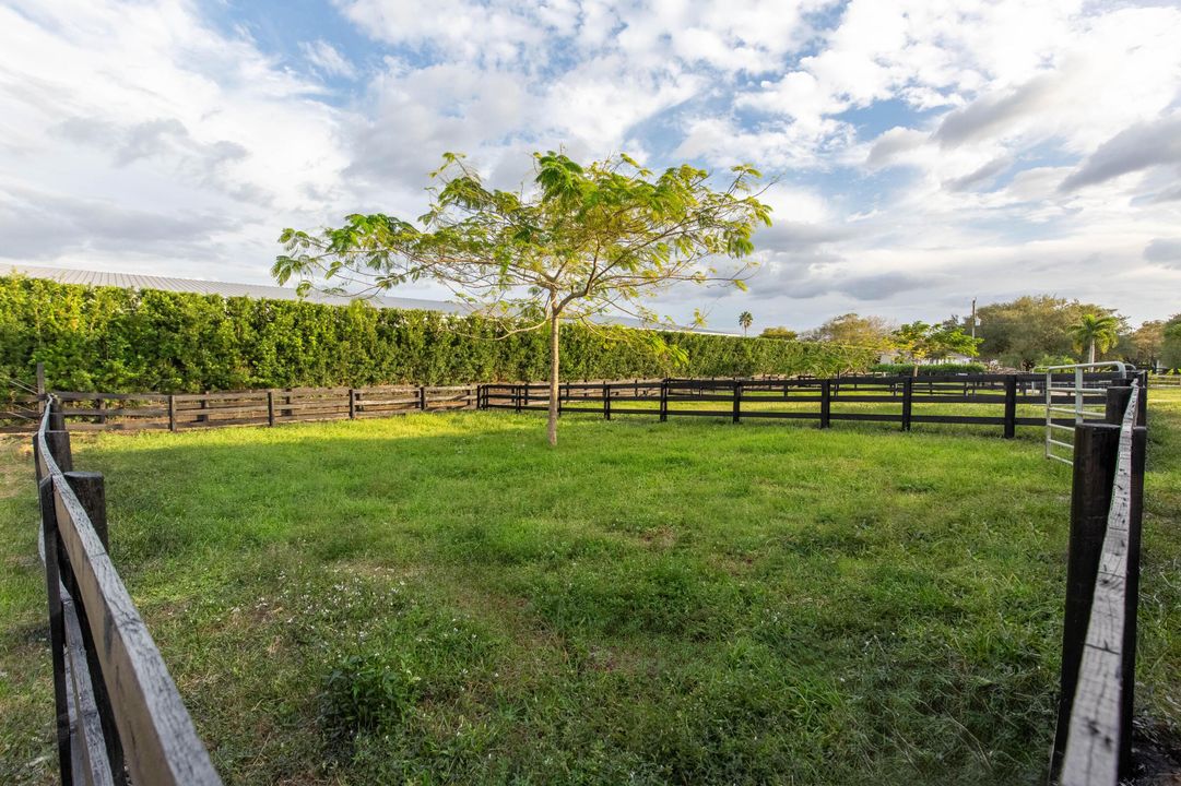 В аренду: $1,750 (2 спален, 1 ванн, 3208 Квадратных фут)