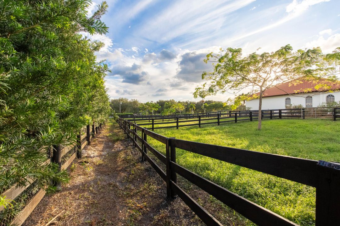 В аренду: $1,750 (2 спален, 1 ванн, 3208 Квадратных фут)