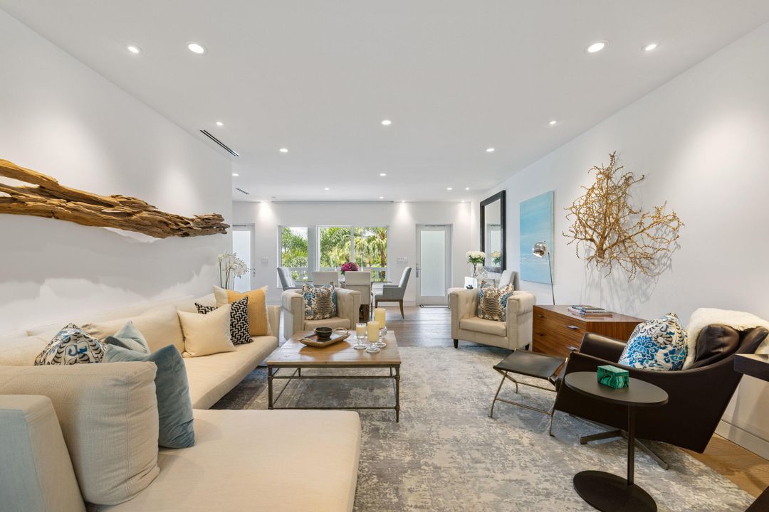 待售: $2,300,000 (2 贝兹, 2 浴室, 1397 平方英尺)