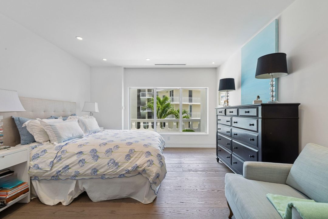 待售: $2,300,000 (2 贝兹, 2 浴室, 1397 平方英尺)