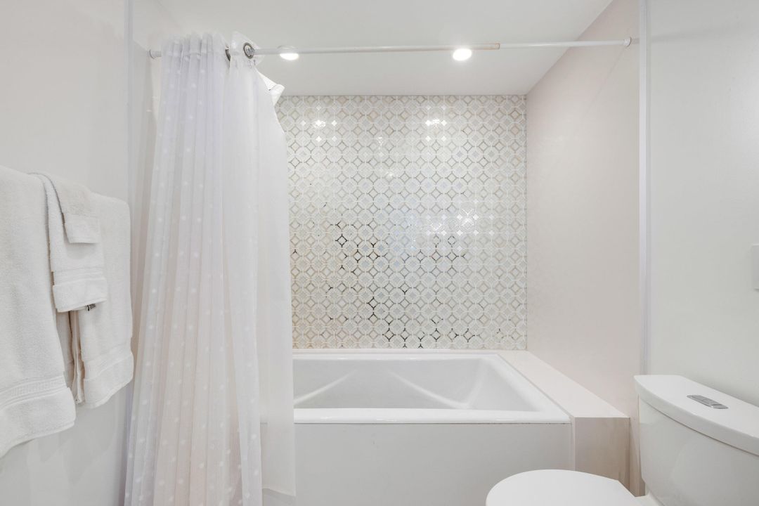 待售: $2,300,000 (2 贝兹, 2 浴室, 1397 平方英尺)