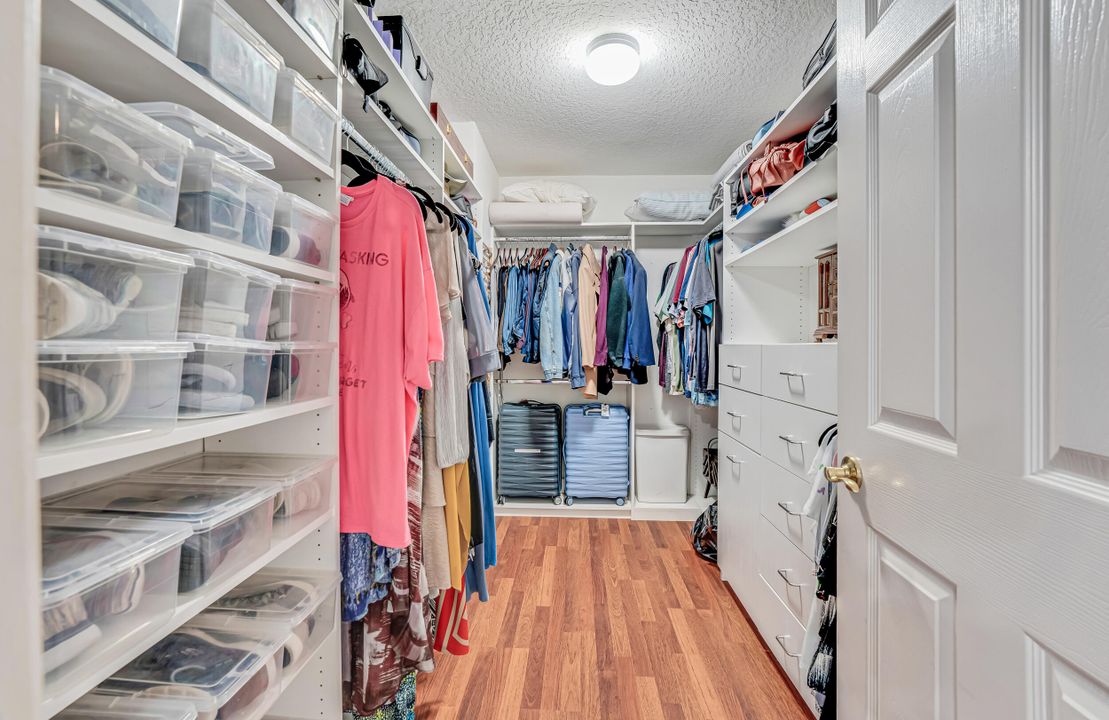 En Venta: $385,500 (2 camas, 2 baños, 1669 Pies cuadrados)