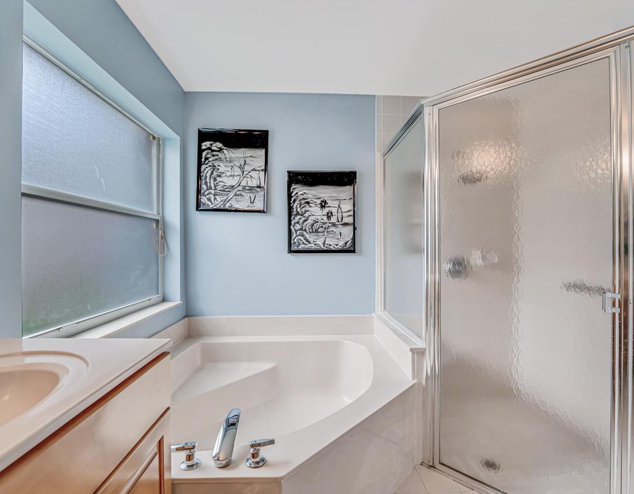 En Venta: $385,500 (2 camas, 2 baños, 1669 Pies cuadrados)