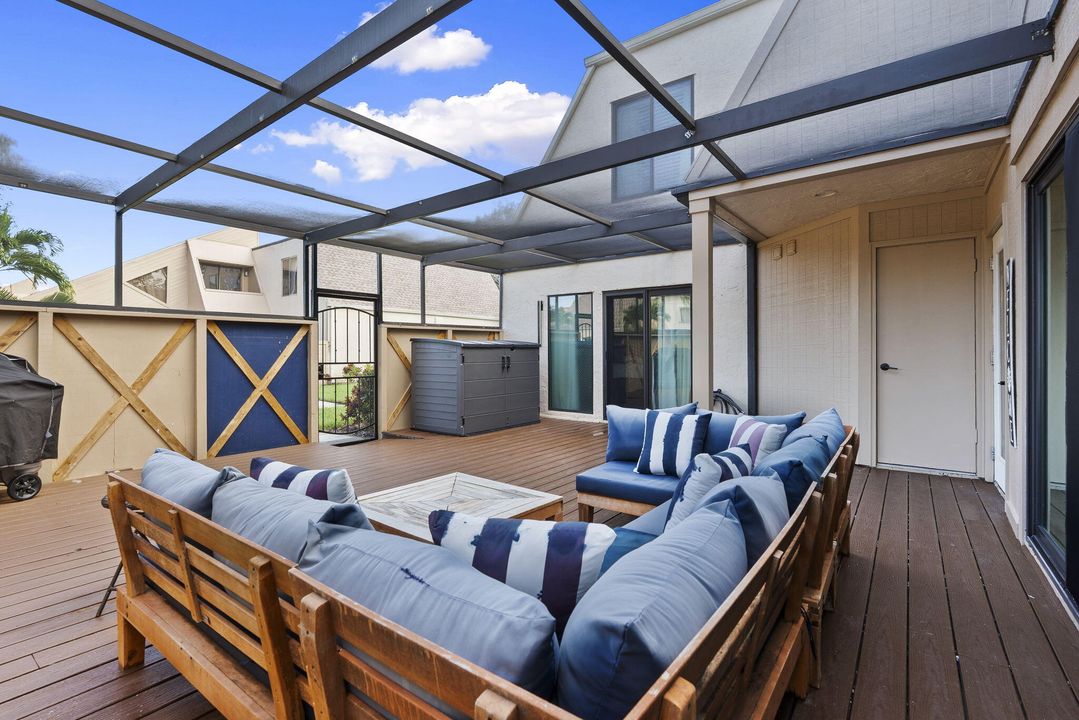 For Sale: $329,900 (3 beds, 2 baths, 1764 Square Feet)