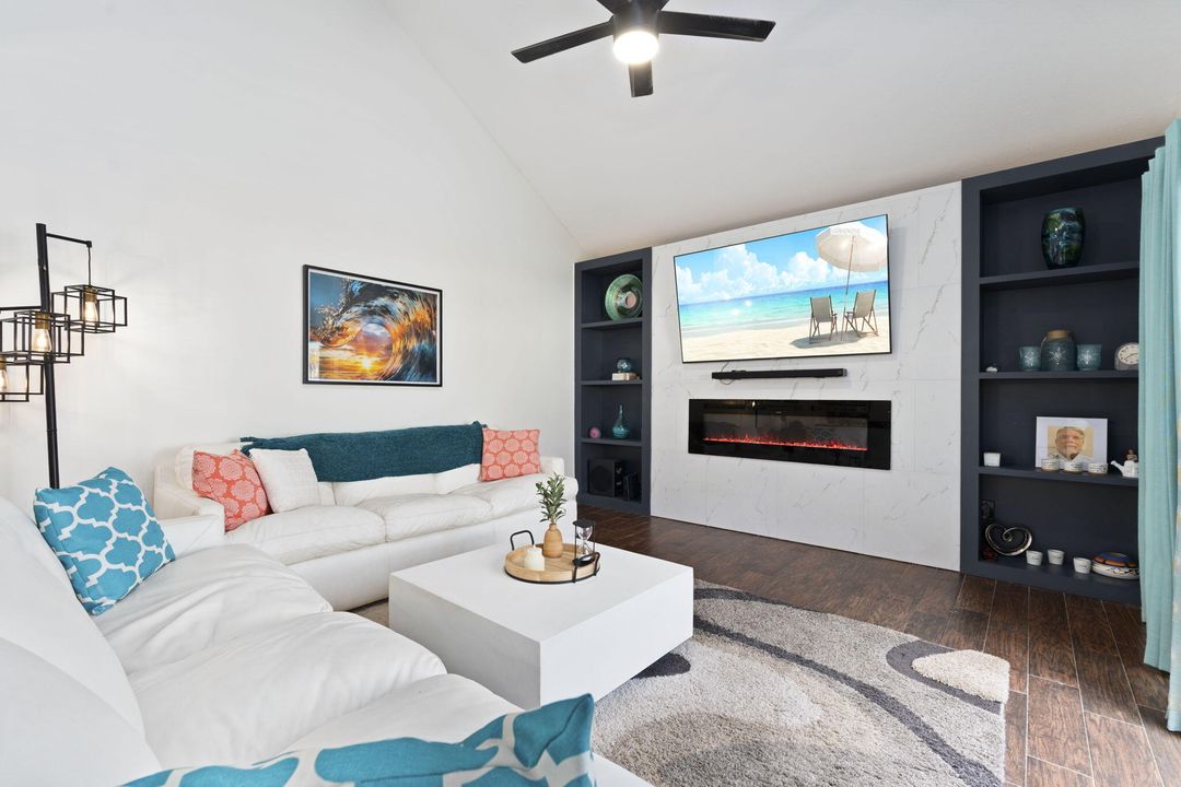 For Sale: $329,900 (3 beds, 2 baths, 1764 Square Feet)