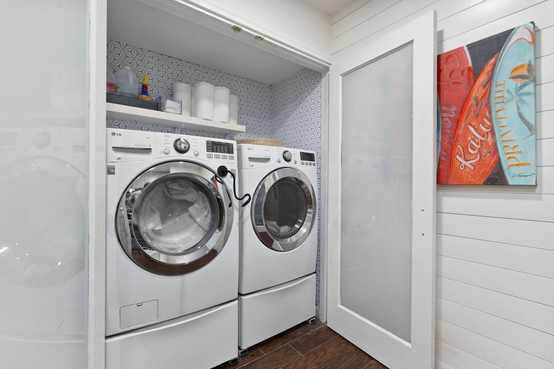 For Sale: $329,900 (3 beds, 2 baths, 1764 Square Feet)