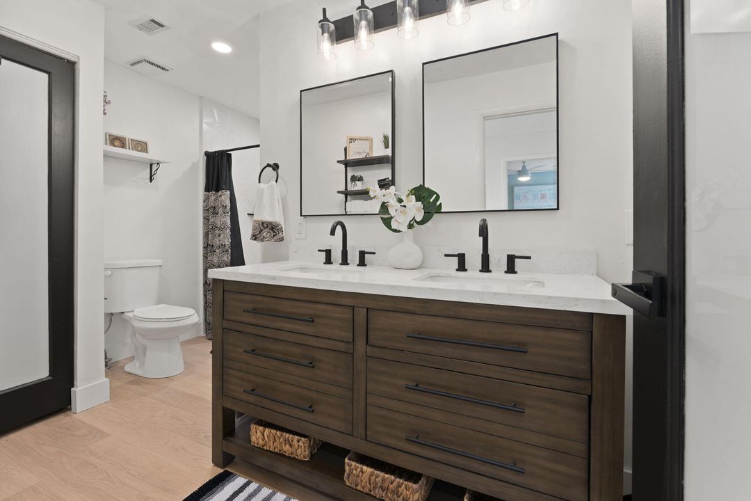 For Sale: $329,900 (3 beds, 2 baths, 1764 Square Feet)