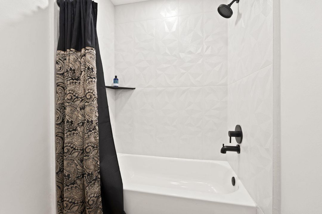 For Sale: $329,900 (3 beds, 2 baths, 1764 Square Feet)