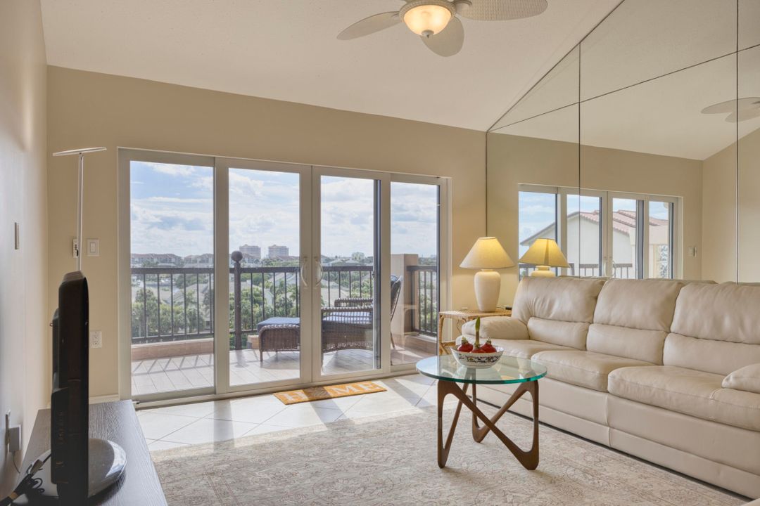 待售: $875,000 (2 贝兹, 2 浴室, 1385 平方英尺)