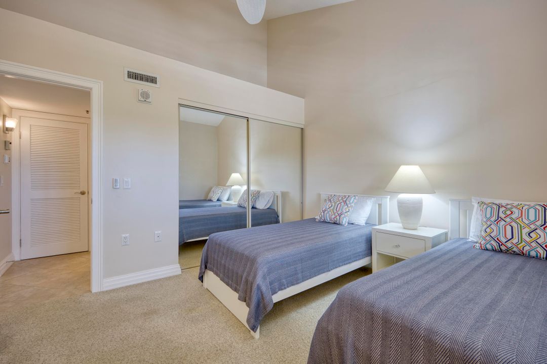 待售: $875,000 (2 贝兹, 2 浴室, 1385 平方英尺)