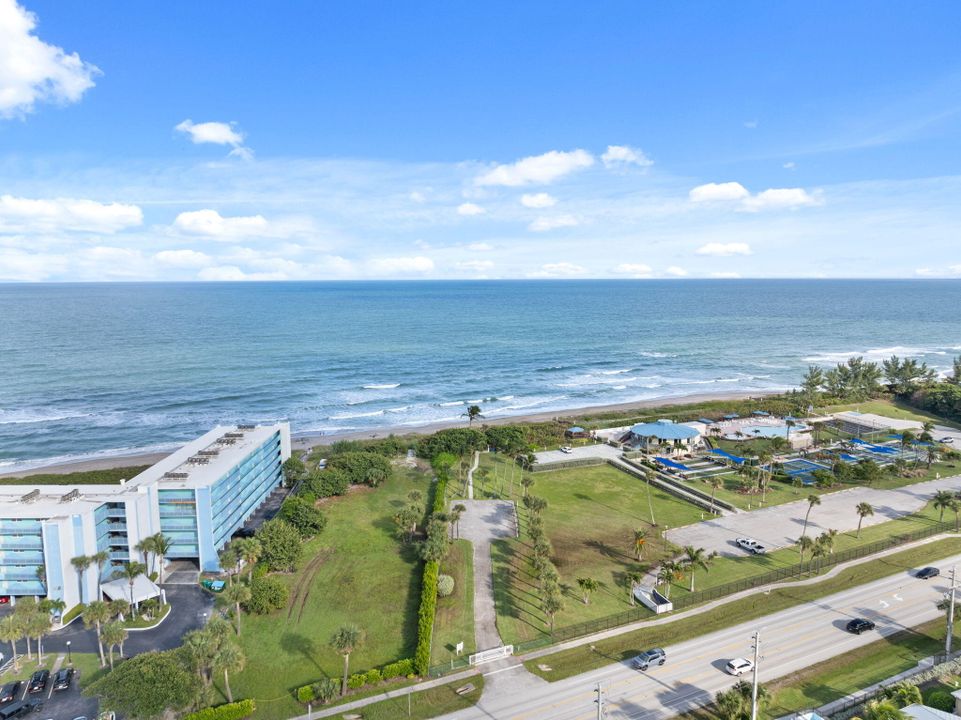 For Sale: $784,995 (2 beds, 2 baths, 1072 Square Feet)