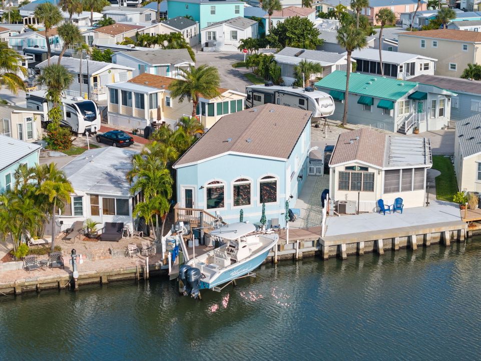 For Sale: $784,995 (2 beds, 2 baths, 1072 Square Feet)