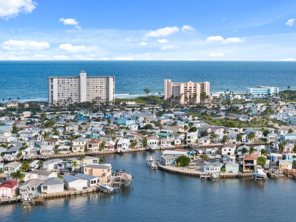 For Sale: $784,995 (2 beds, 2 baths, 1072 Square Feet)