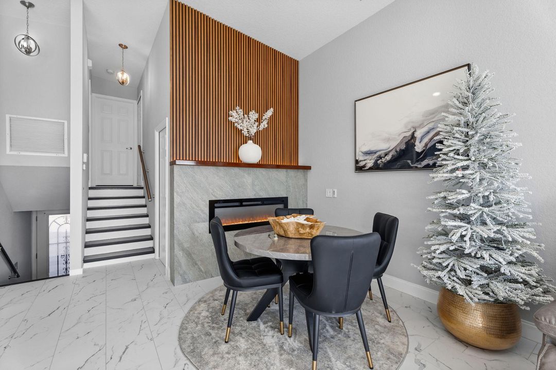 For Sale: $784,995 (2 beds, 2 baths, 1072 Square Feet)