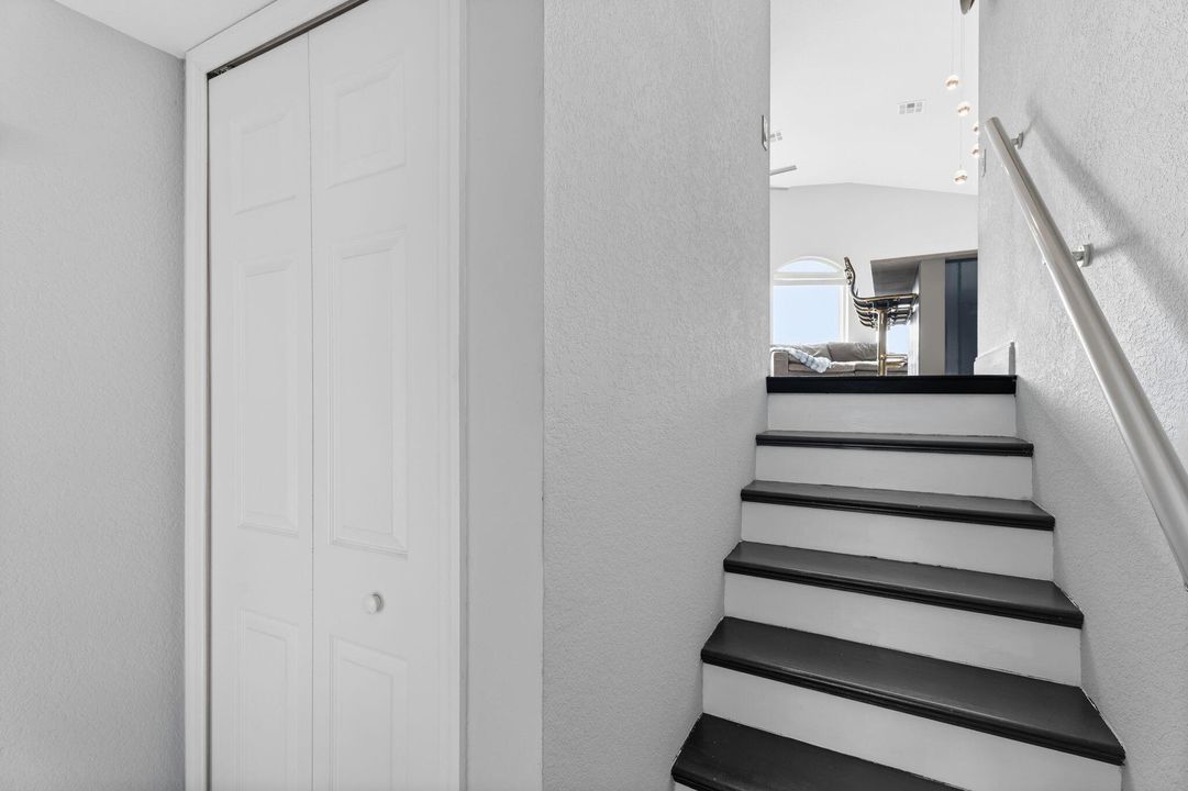 For Sale: $784,995 (2 beds, 2 baths, 1072 Square Feet)