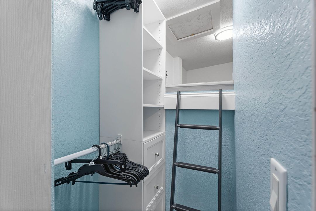 For Sale: $784,995 (2 beds, 2 baths, 1072 Square Feet)