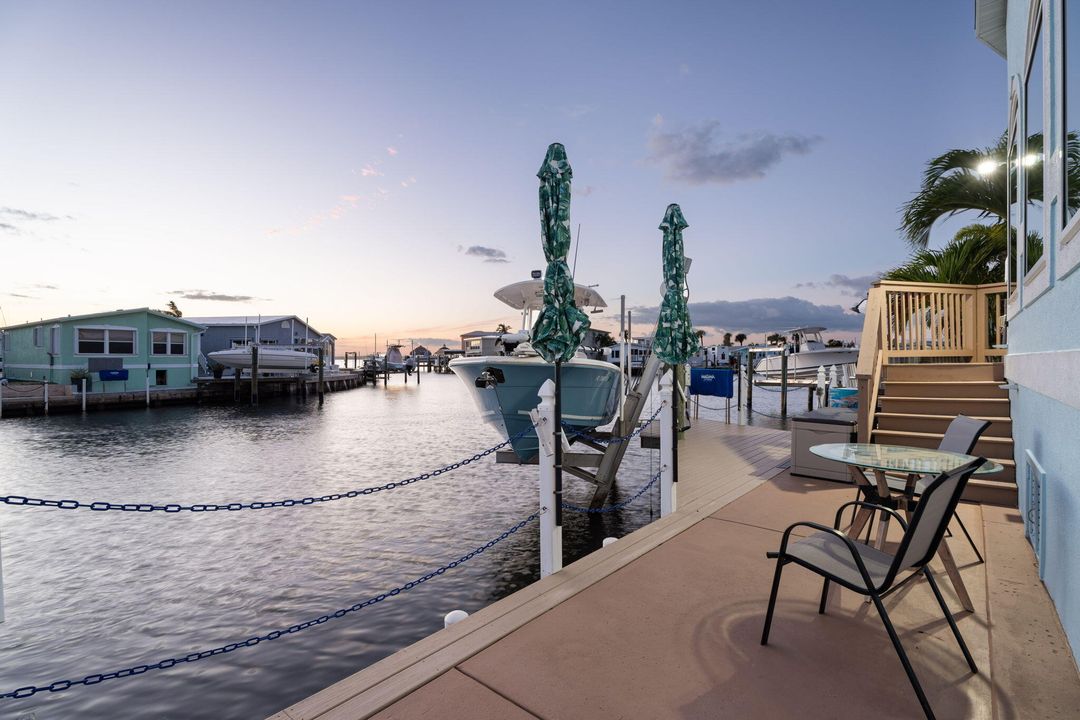 For Sale: $784,995 (2 beds, 2 baths, 1072 Square Feet)