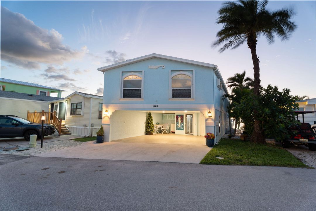 For Sale: $784,995 (2 beds, 2 baths, 1072 Square Feet)