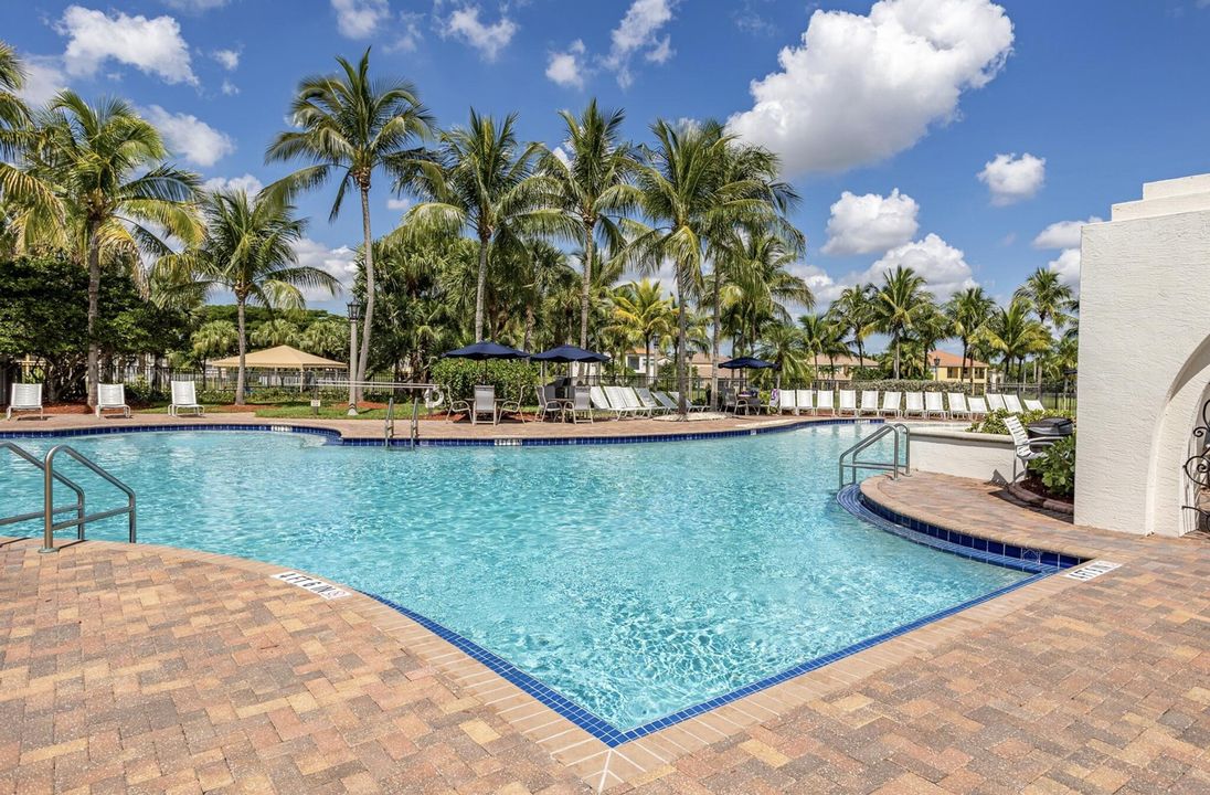 For Sale: $995,000 (6 beds, 5 baths, 4168 Square Feet)