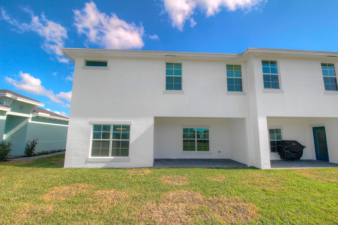 В аренду: $4,400 (4 спален, 3 ванн, 2312 Квадратных фут)