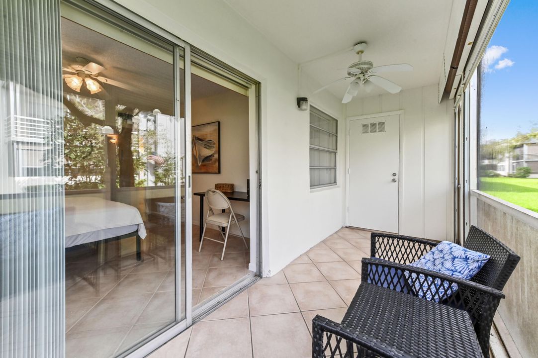 Active With Contract: $135,000 (2 beds, 2 baths, 907 Square Feet)