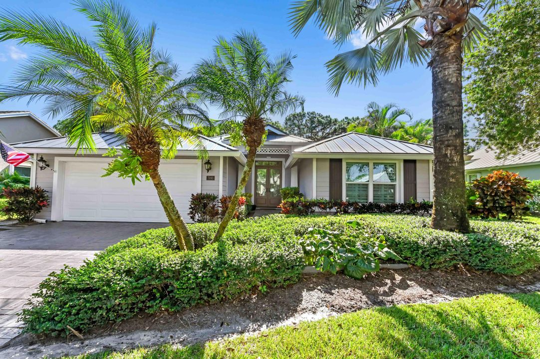 Под контрактом: $749,900 (3 спален, 2 ванн, 1996 Квадратных фут)