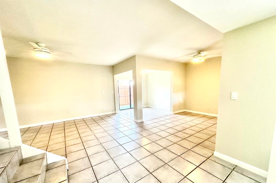 En Venta: $284,000 (2 camas, 2 baños, 1284 Pies cuadrados)