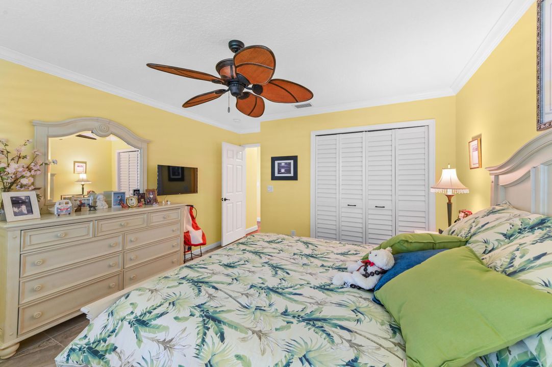 Под контрактом: $749,900 (3 спален, 2 ванн, 1996 Квадратных фут)